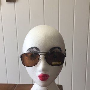 Foster Grant polarized unisex glasses